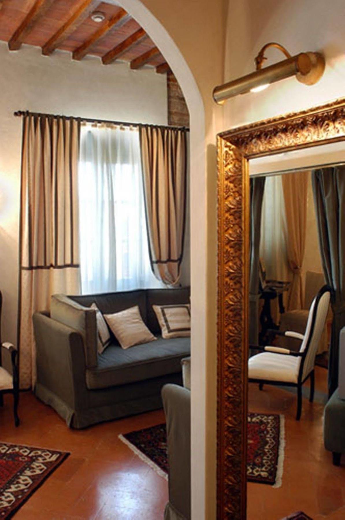 Hotel Relais Dell'Orologio Pisa Exterior photo