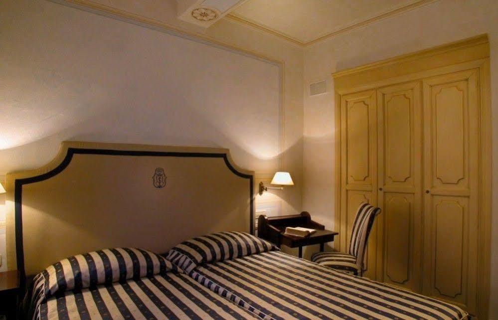 Hotel Relais Dell'Orologio Pisa Exterior photo